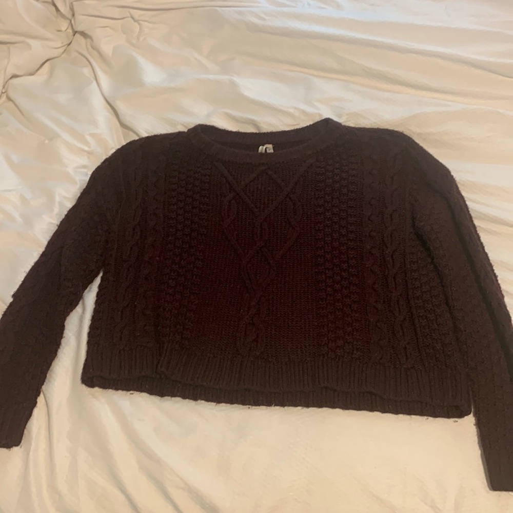 Maroon sweater